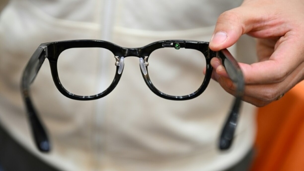 Les lunettes intelligentes de la marque Halliday, exposées au salon CEs le 7 janvier 2025 à Las Vegas, aux Etats-Unis