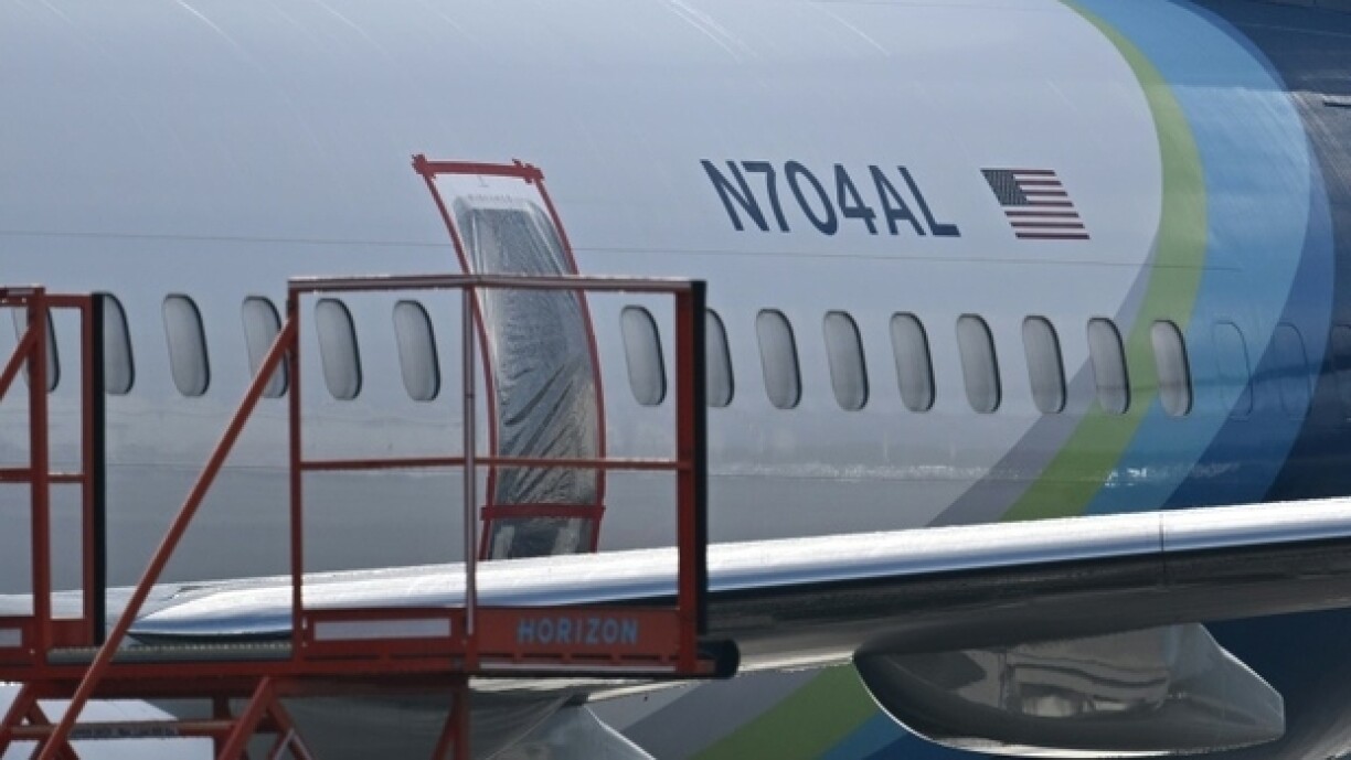 Le 737 MAX 9 d'Alaska Airlines qui a perdu en vol une partie de sa carlingue le 5 janvier 2024