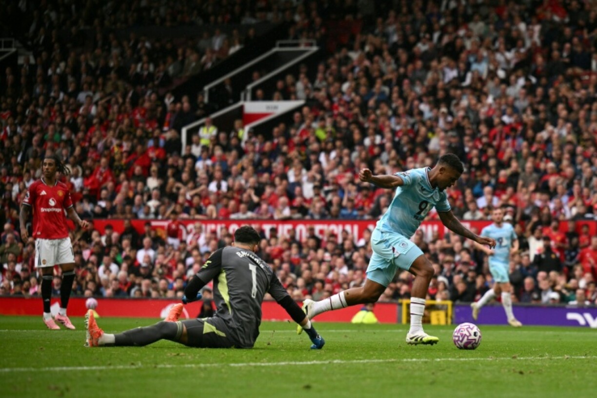 Altay Bayindir will start for Manchester United in Sunday's derby