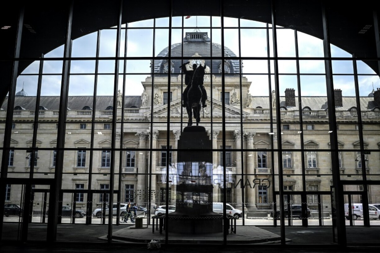 Le Grand Palais Ephemere de Jean-Michel Wilmotte, à Paris le 3 mai 2021