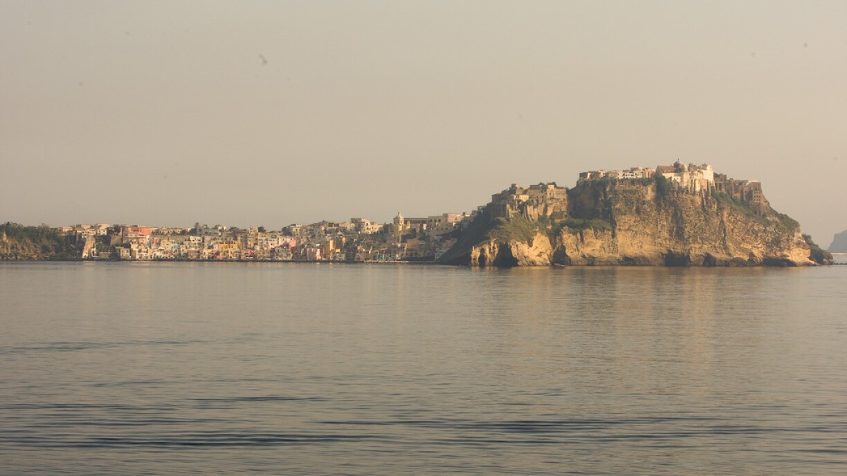 Capri ass bekannt fir déi fielseg Landschaft.