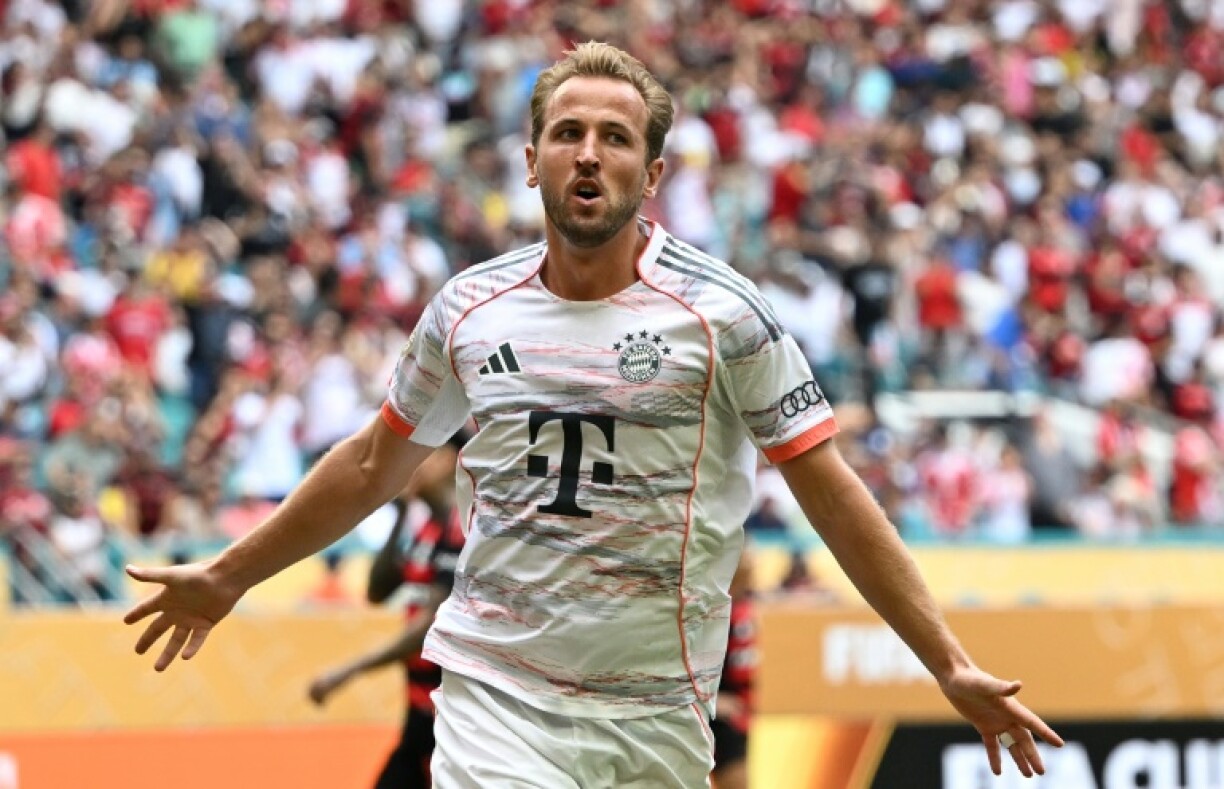 Harry Kane scored twice for Bayern Munich in their victory over Flamengo which secured them a place in the Club World Cup quarter-finals