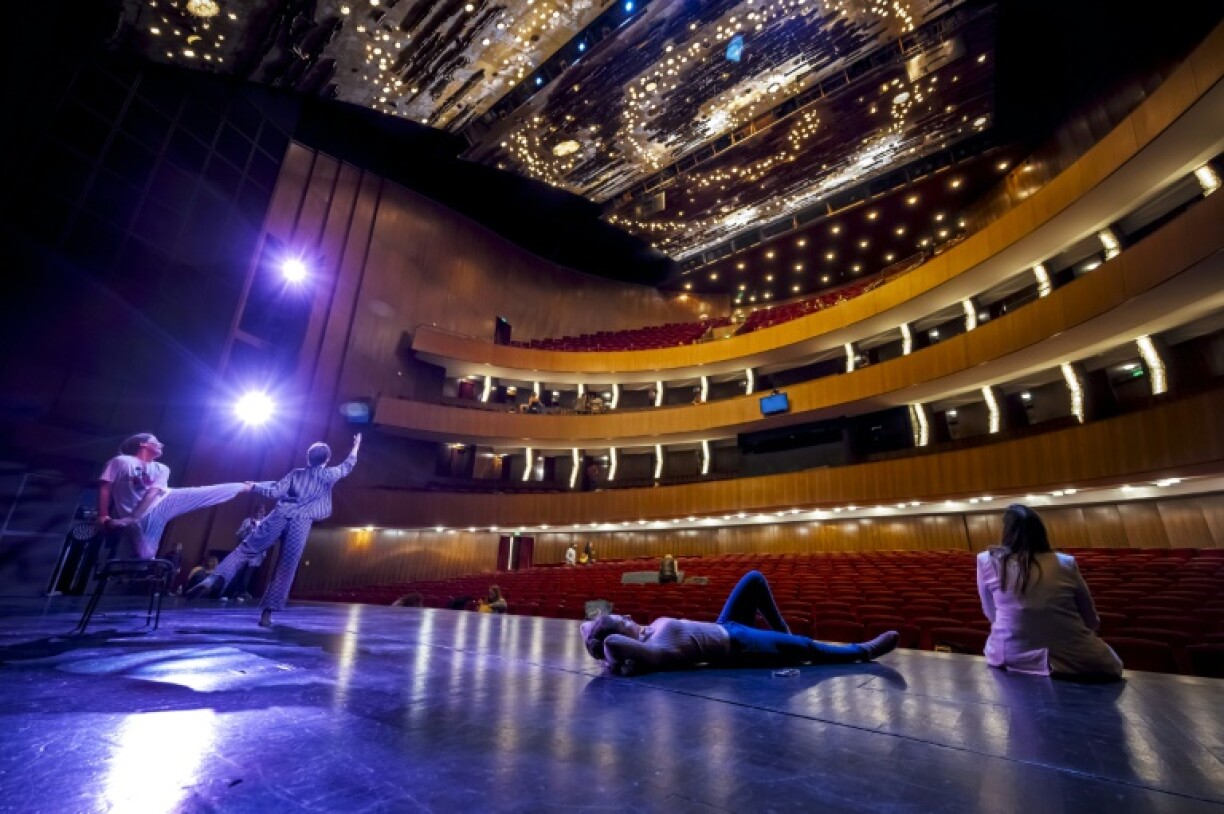 The idea is to break down the stuffiness often associated with opera, organisers say