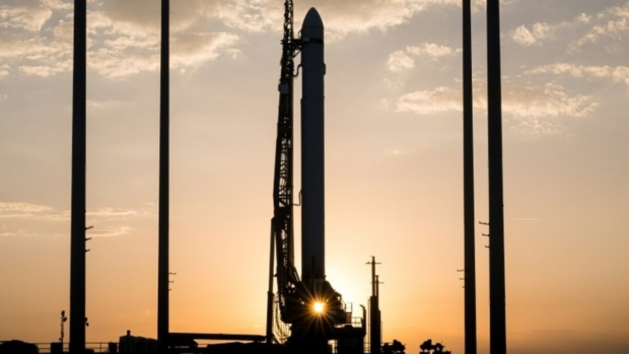 La fusée Terran 1 de l'entreprise américaine Relativity Space, imprimée en 3D, sur son pas de tir, le 10 mars 2023 à Cap Canaveral, en Floride