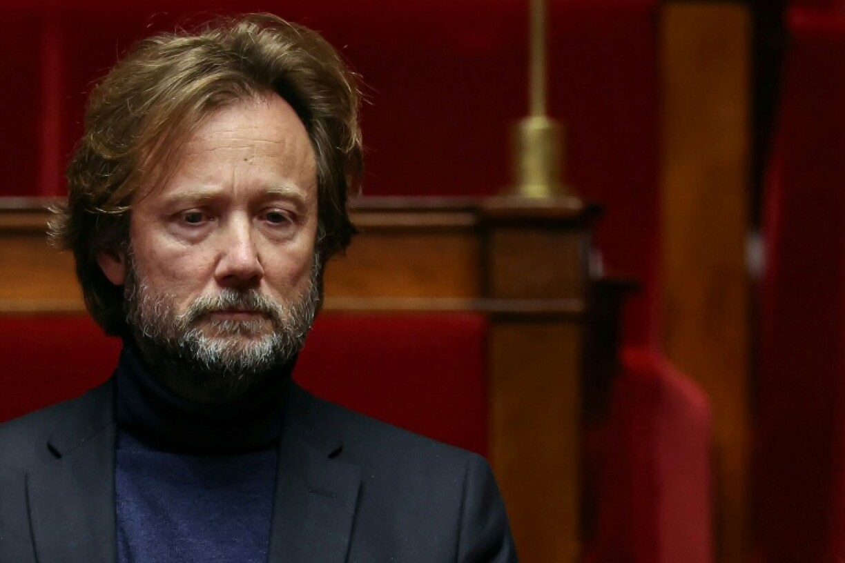 Le président des députés socialistes et apparentés, Boris Vallaud, assiste à une séance de questions au gouvernement à l'Assemblée nationale, à Paris, le 23 décembre 2025