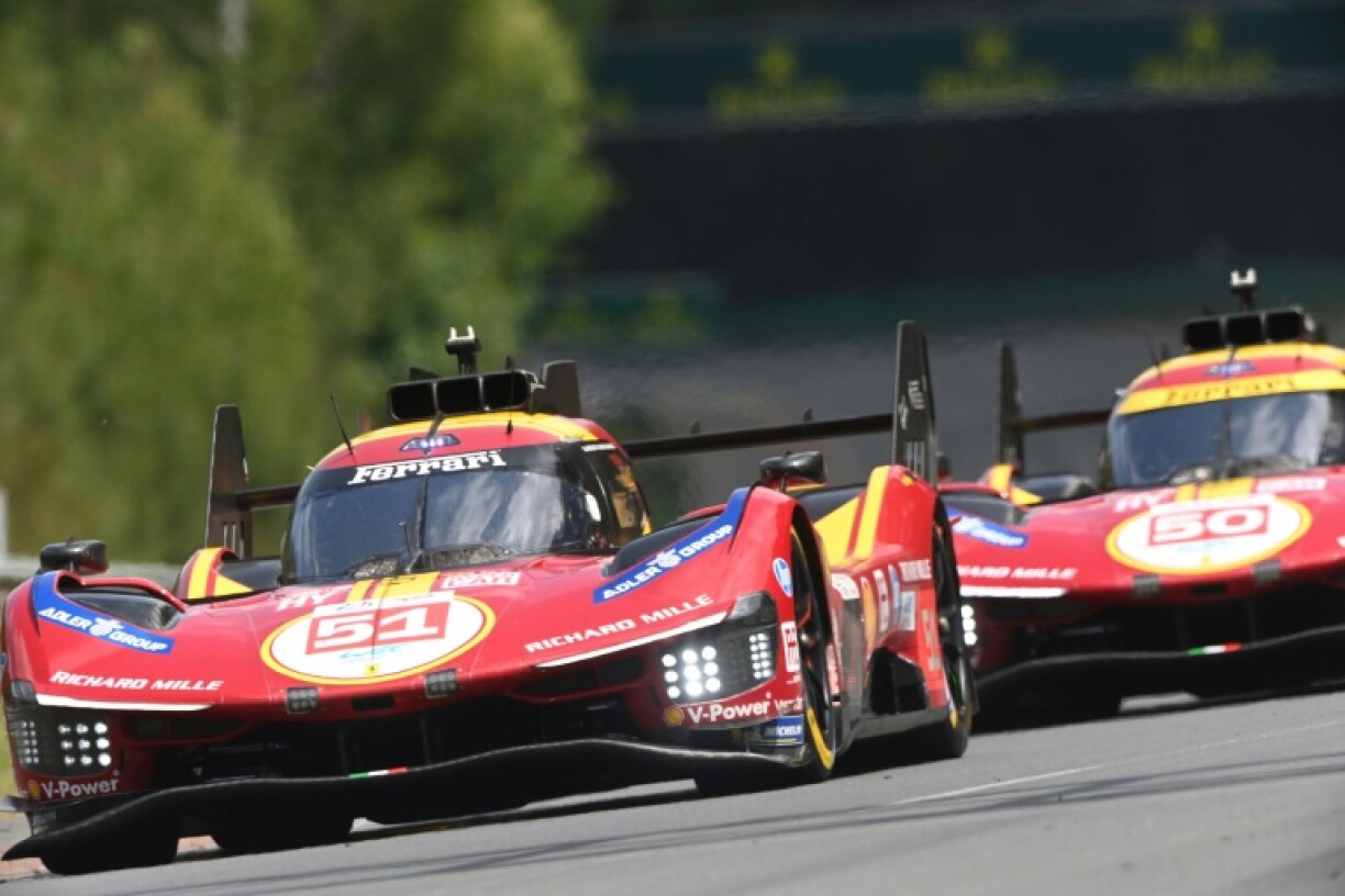Deux Hypercars Ferrari lors des essais libres des 24 Heures du Mans, le 11 juin 2025