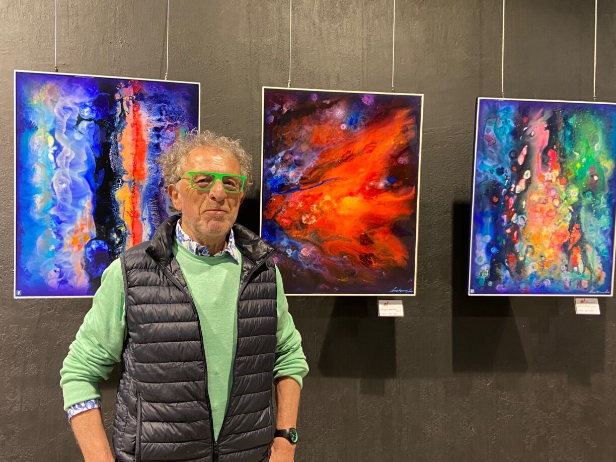 Den Nico Langehegermann mat de Lackfaarf-Biller