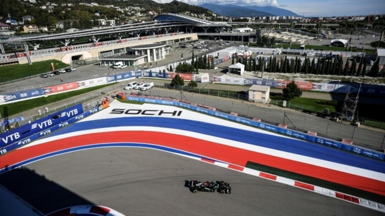 2021 konnt sech de Lewis Hamilton nach zu Sochi duerchsetzen.