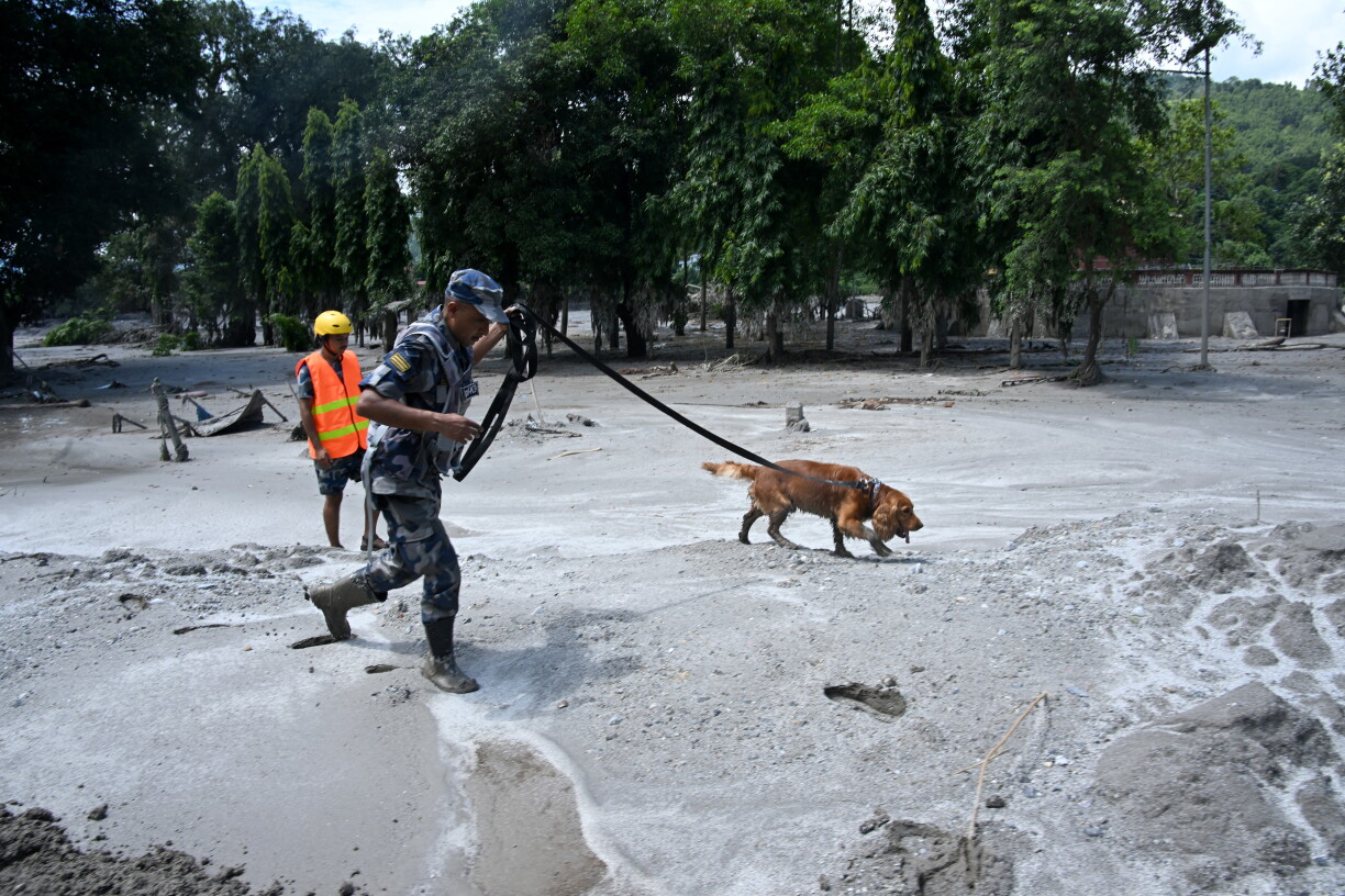 No der uerger Flut am Nepal ass d'Zuel un Doudesaffer weider geklommen.
