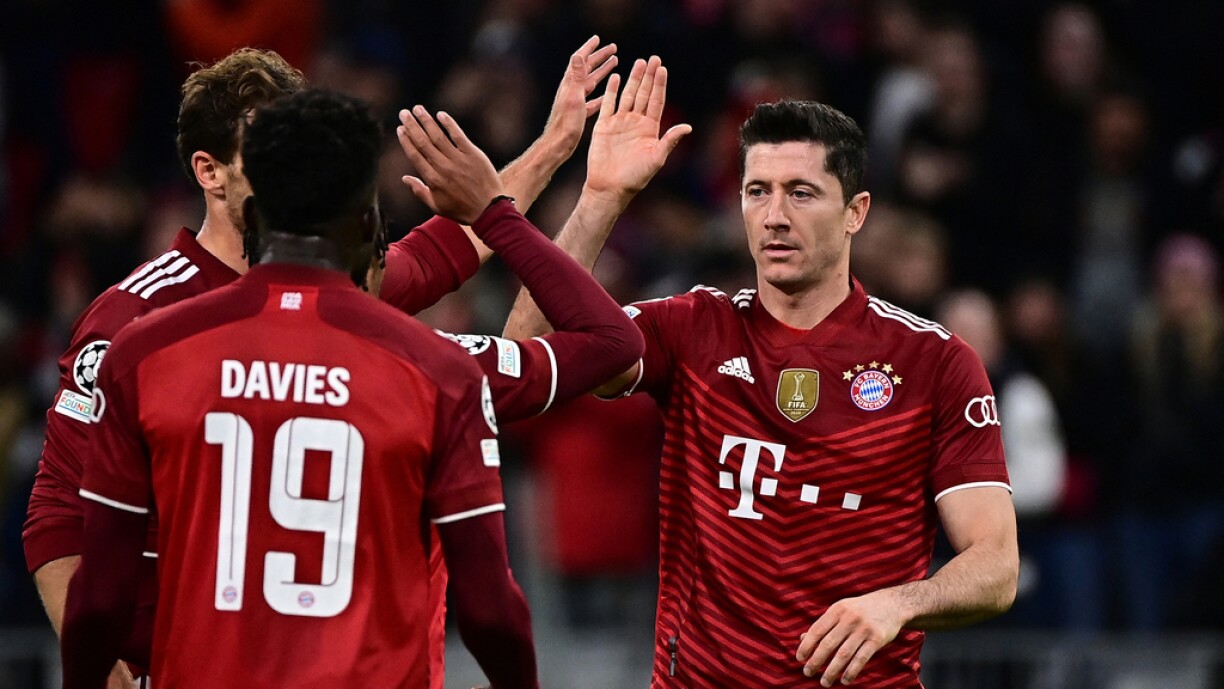 De Lewandowski no sengem Gol am 100. Match an der Champions League.