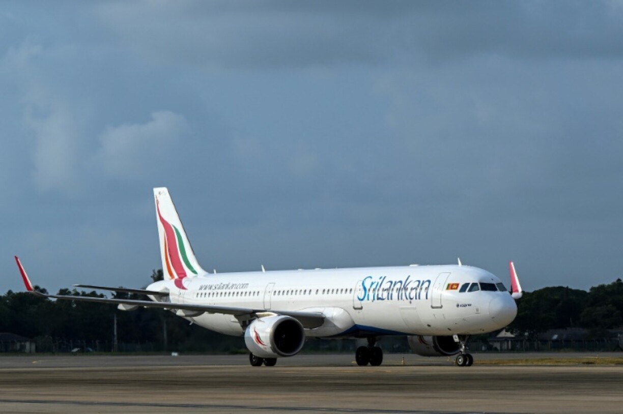 Un avion de la compagnie SriLankan Airlines sur le tarmac de l'aéroport Bandaranaike de Colombo, à Katunayake le 26 septembre 2022