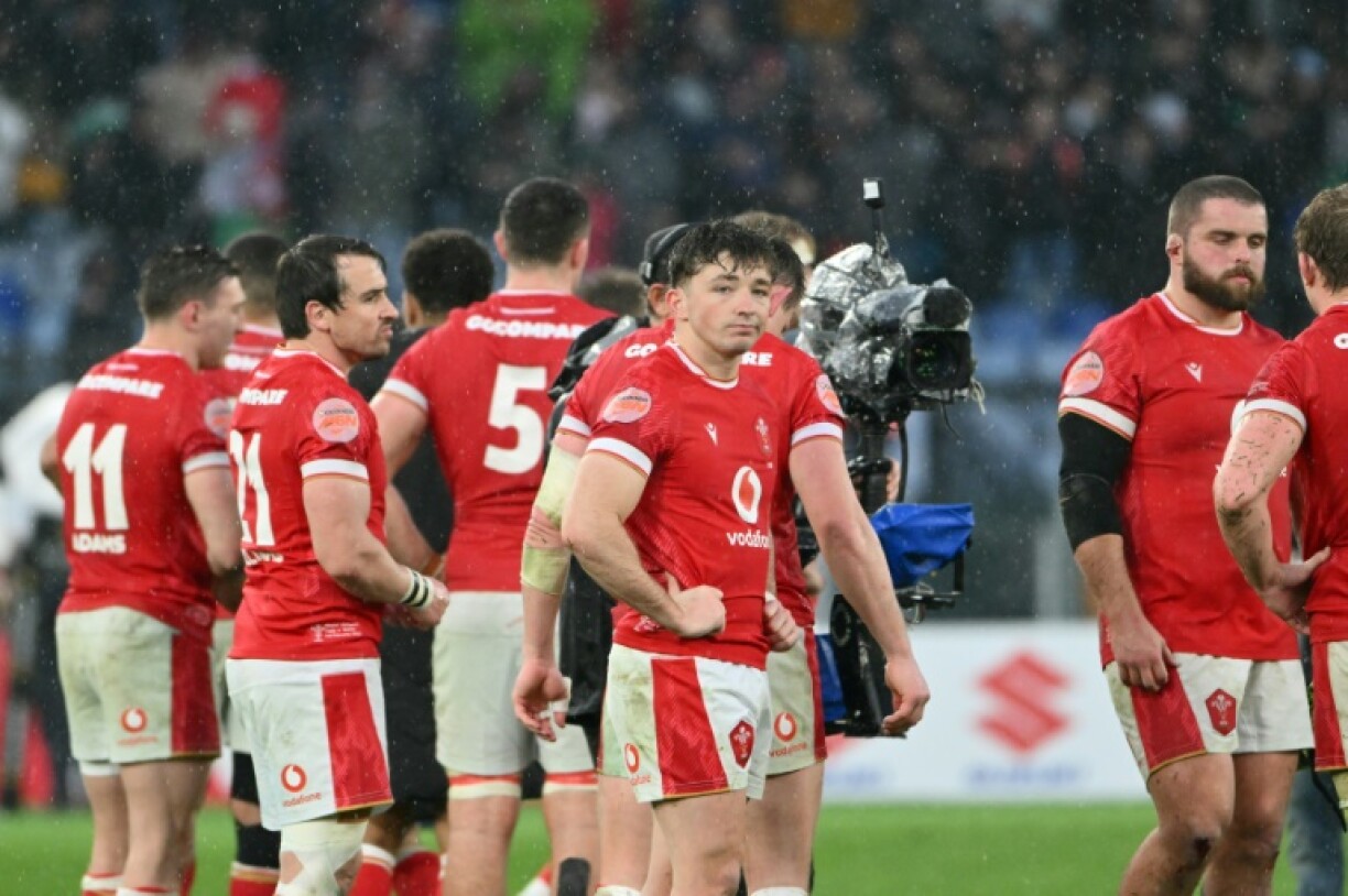 Wales players after losing 22-15 to Italy