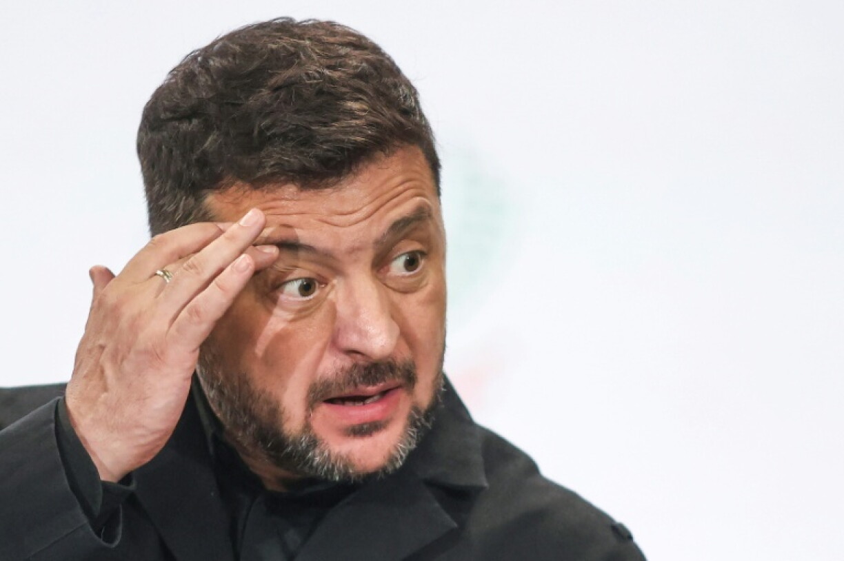 Le président ukrainien Volodymyr Zelensky donne une conférence de presse, le 1er juillet 2026 à Dublin