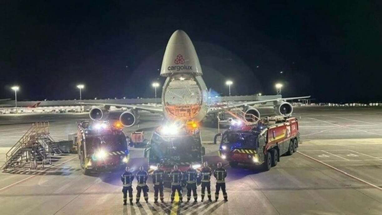 D'Ekipp 2 vun de Fluchhafepompjeeë wënscht de Leit all eng roueg an sécher Silvesternuecht!