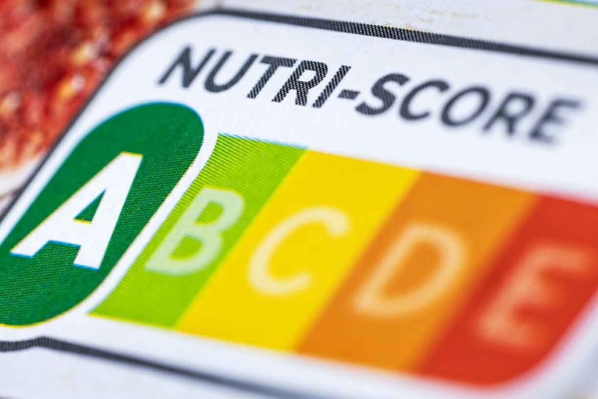 La part de marché des marques affichant le Nutri-Score recule légèrement, ce qui s'explique "notamment par des désengagements de marques nationales dans les secteurs des céréales du petit déjeuner et des produits laitiers et desserts frais"