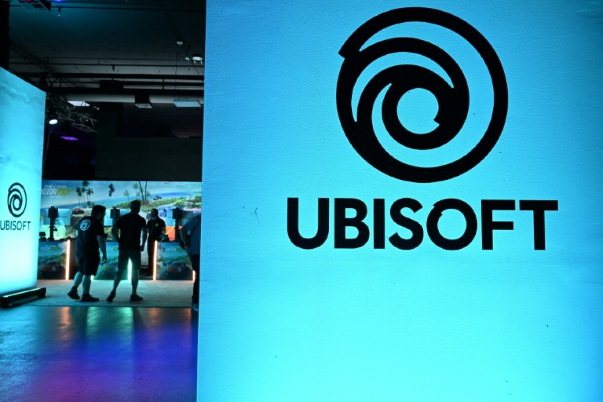 Le géant français du jeu vidéo Ubisoft se réorganise et plonge en Bourse, suscitant l'inquiétude de ses salariés