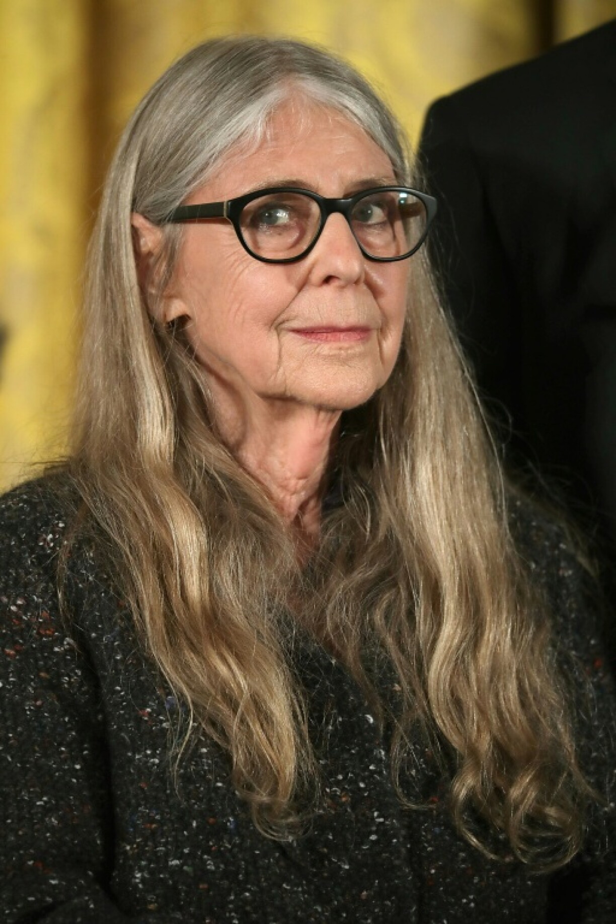 Margaret Hamilton, mathématicienne de la NASA et pionnière du logiciel informatique, écoute l'hommage qui lui est rendu avant de recevoir la Médaille présidentielle de la Liberté à la Maison Blanche, à Washington, le 22 novembre 2016