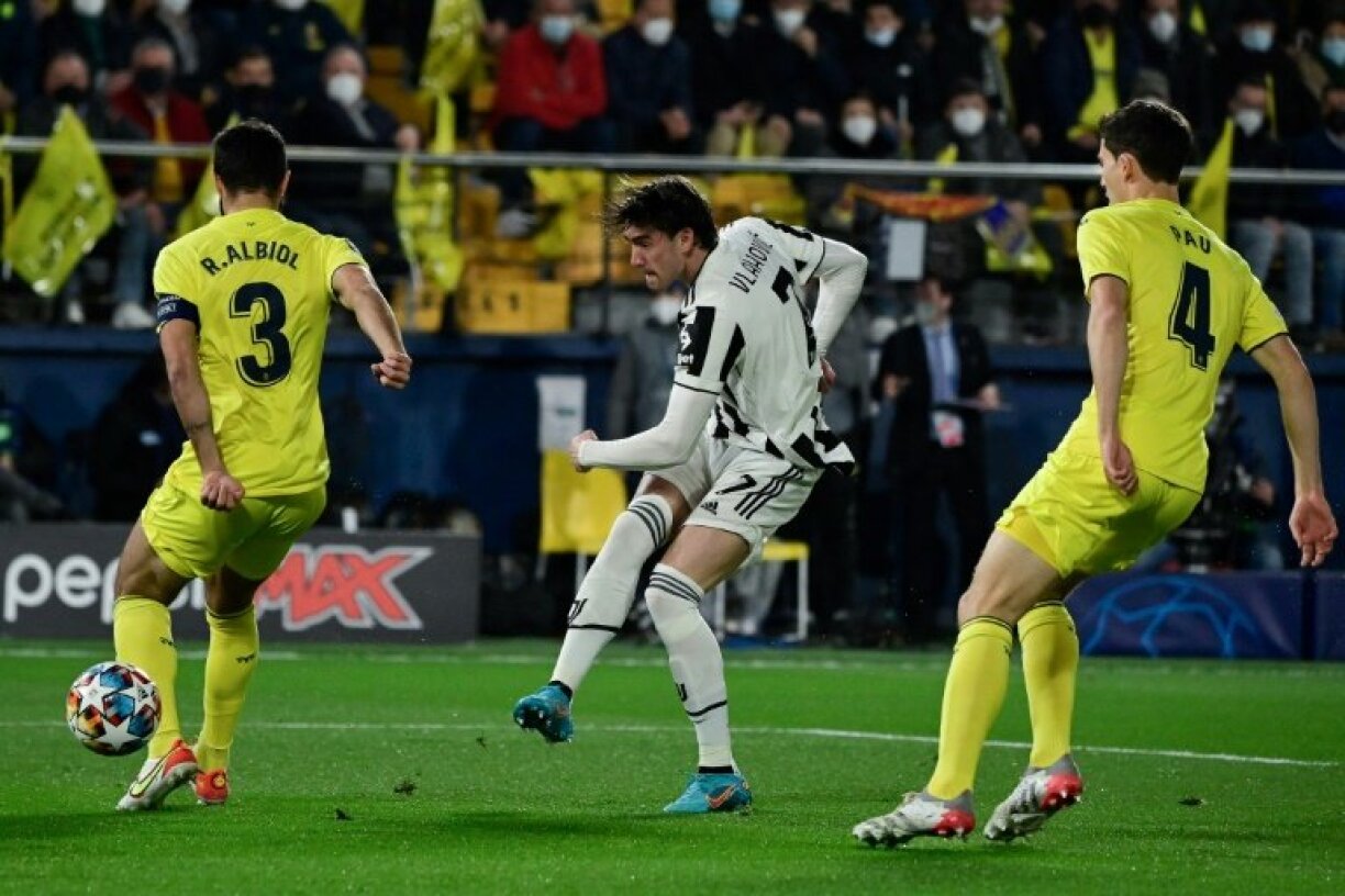 Dusan Vlahovic ouvre le score pour la Juventus contre Villarreal en Ligue des champions à La Ceramica, le 22 février 2022