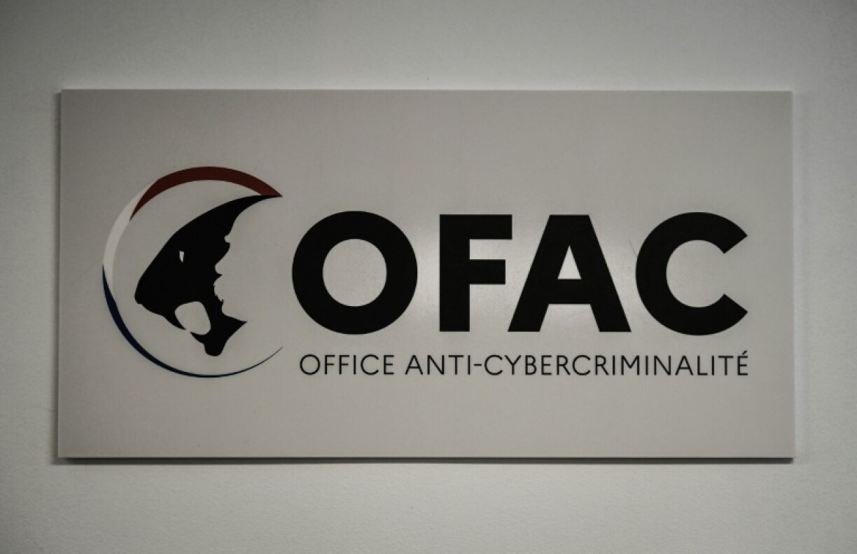 France's broadcasting regulator is in contact with the Anti-Cybercrime Office (OFAC) over an anonymous website called Bounty.chat