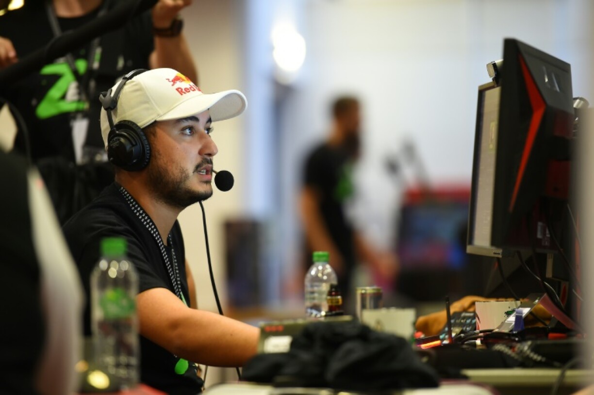 Le Youtubeur français Gotaga lors d'un marathon de jeux vidéos, le 20 septembre 2019 à Montpellier