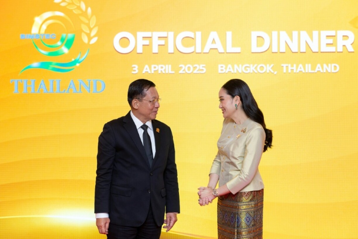 Myanmar's military chief Min Aung Hlaing (L) with Thai Prime Minister Paetongtarn Shinawatra (R) in Bangkok