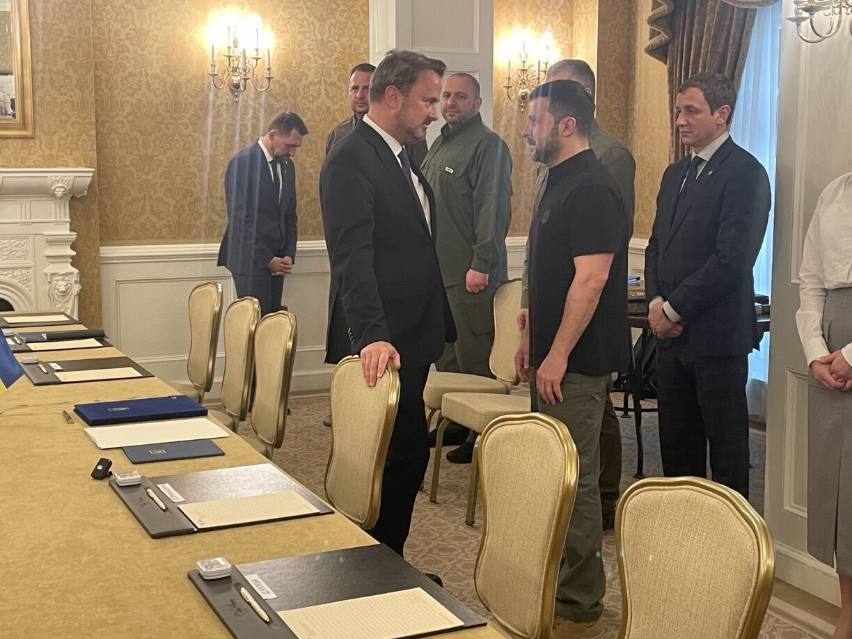 Xavier Bettel mam Wolodymyr Selenskyj