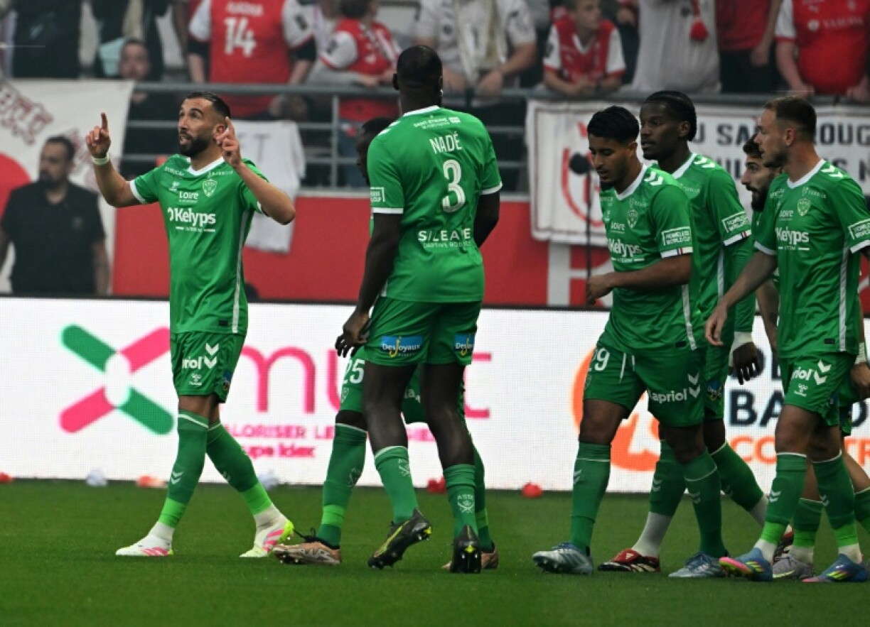 Saint Etienne can still avoid an immediate return to Ligue 2
