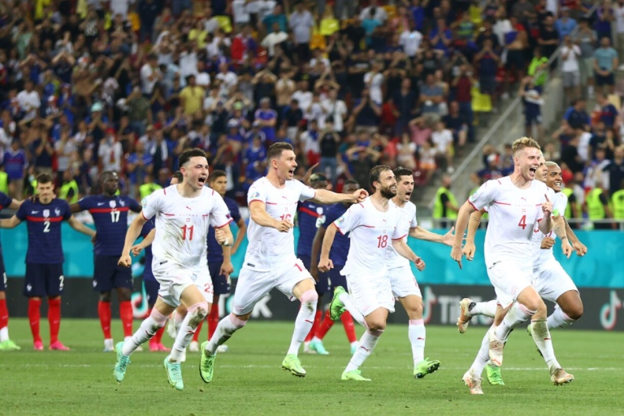 La joie des Suisses après leur victoire aux tirs au but (3-3, 5-4 a.p.) face à la France, lors de leur 8e de finale de l'Euro 2020, le 28 juin 2021 à Bucarest