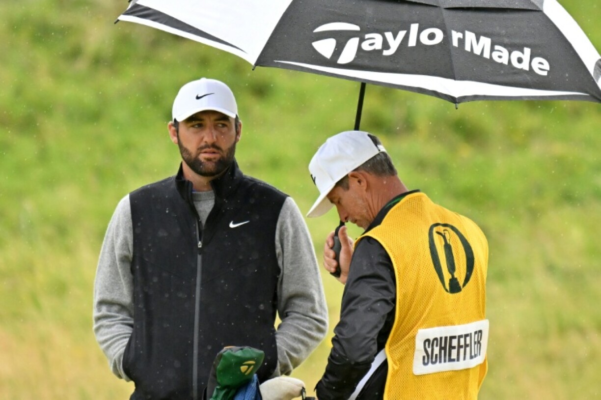 Scottie Scheffler got wet on his way to a three-under-par 68