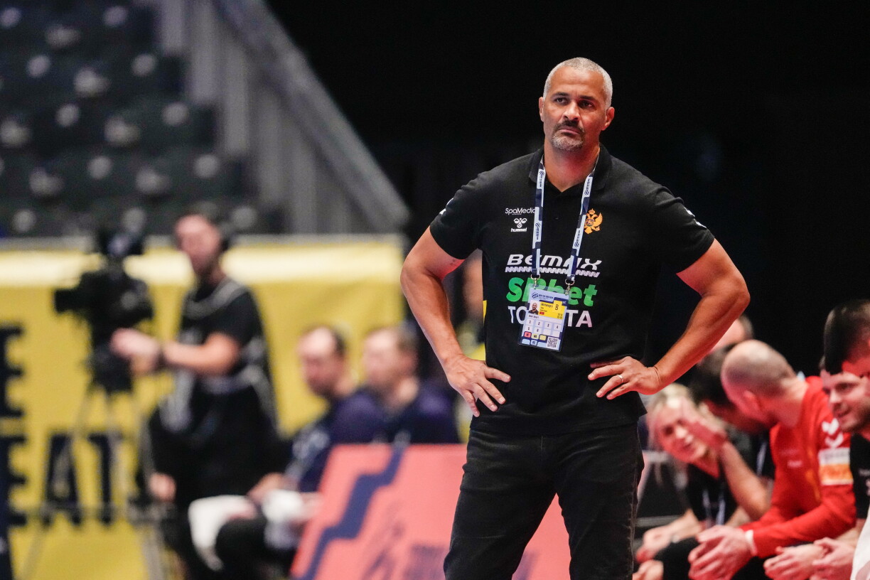Den Didier Dinart am Asaz als Nationaltrainer vu Montenegro bei der Handball-EM 2026