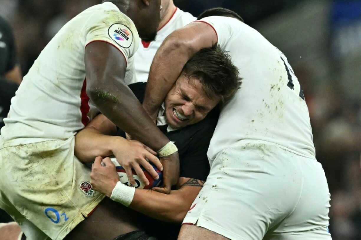 Cortez Ratima (C) will share New Zealand halfback duties with Finlay Christie against Wales