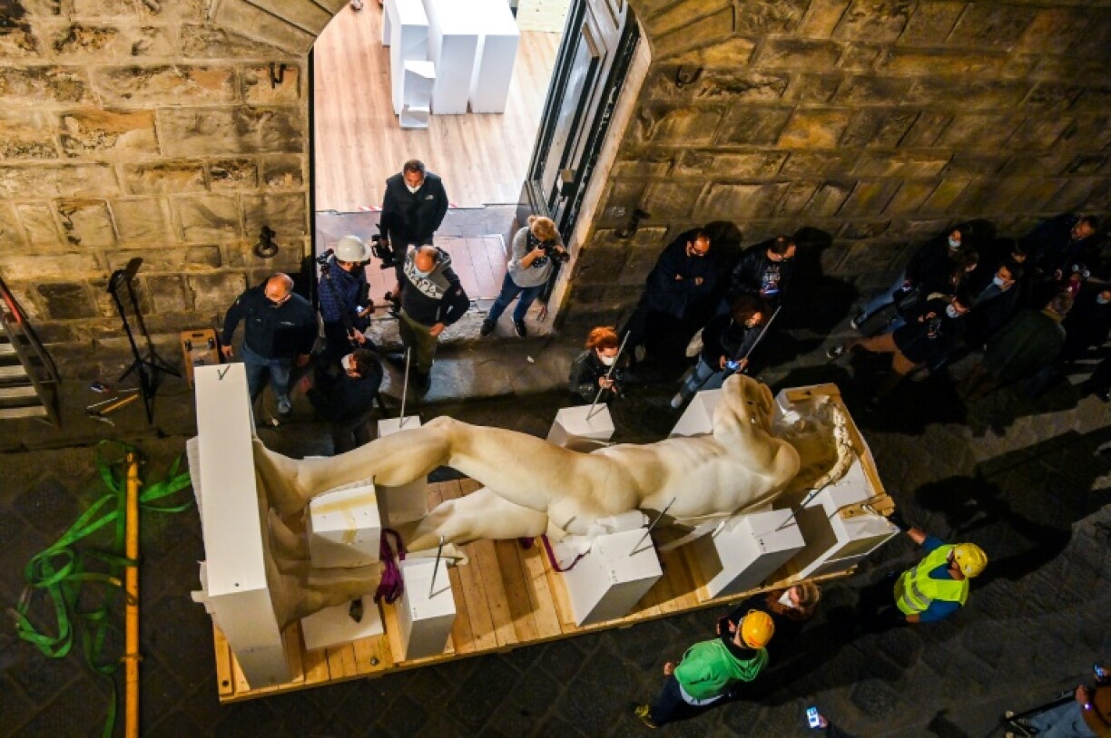 La statue David de Michel-Ange reproduite grâce à des techniques sophistiquées dans un atelier de Florence, le 14 avril 2021