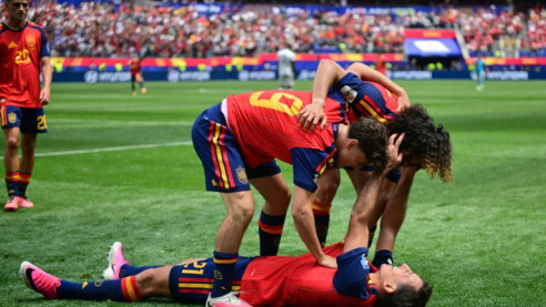 Spain forward Mikel Oyarzabal celebrates scoring his team's third goal in the 3-0 win over Austria