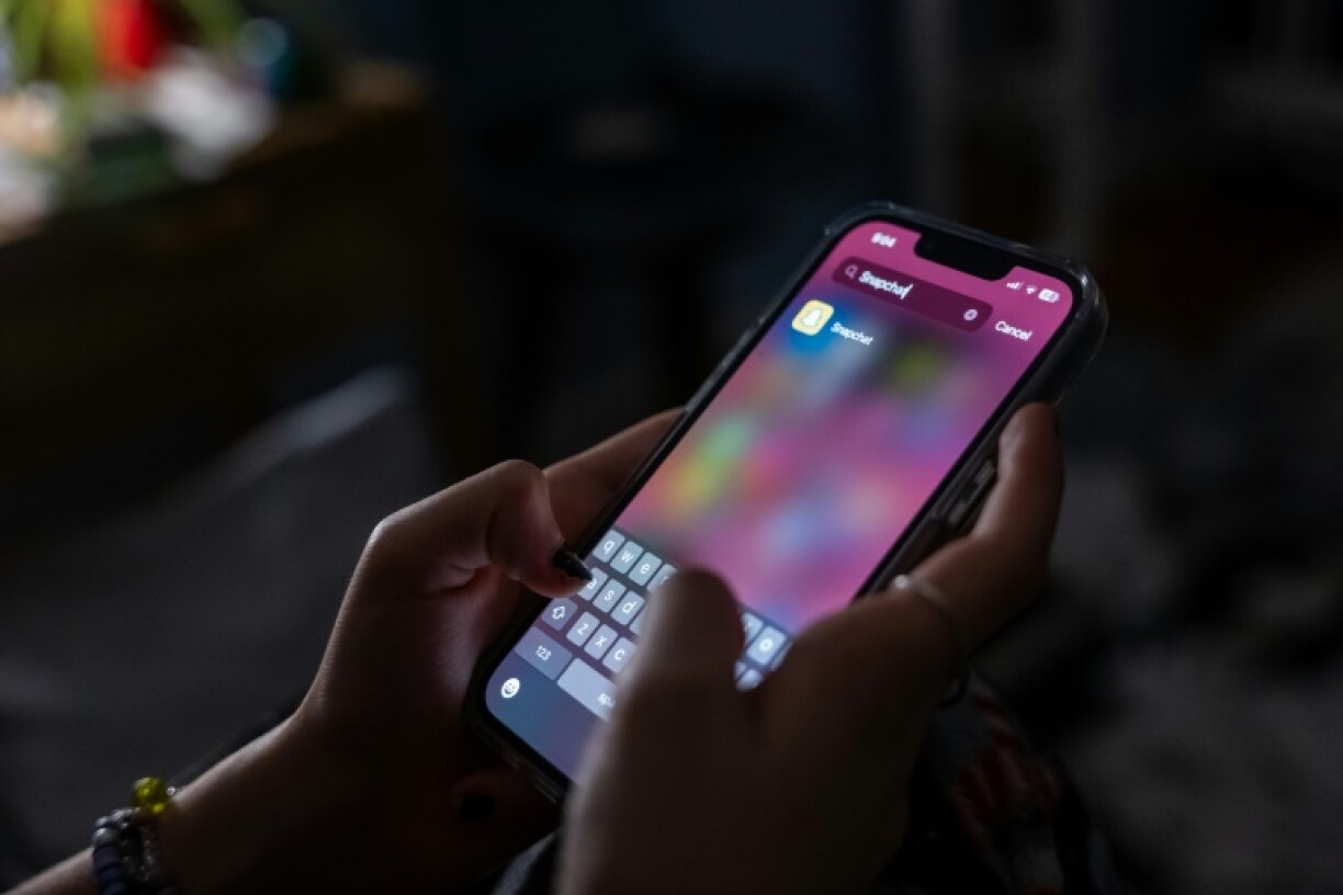 Smartphone use should not be allowed before 12, said the report