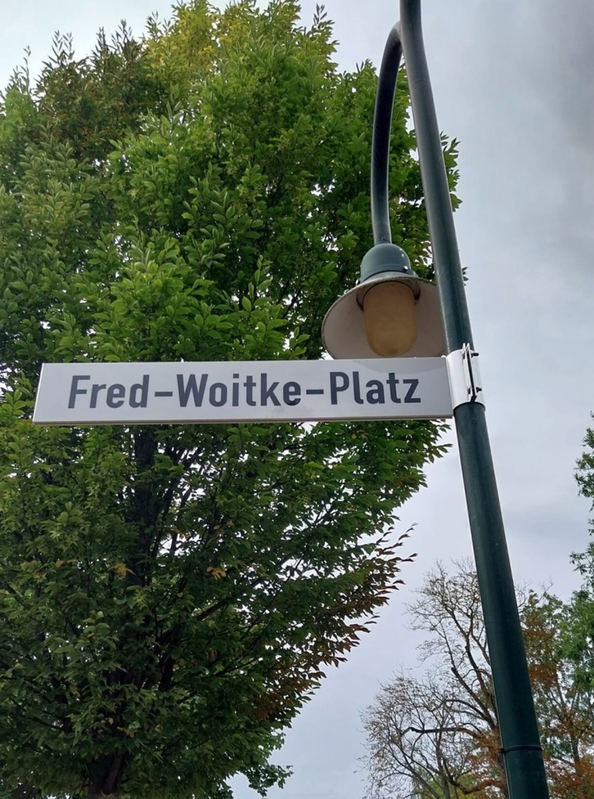 Helmstedt Niedersachsen. Michael Teupel ist initiator zur Einweihung des Fred-Woitke-Platzes.