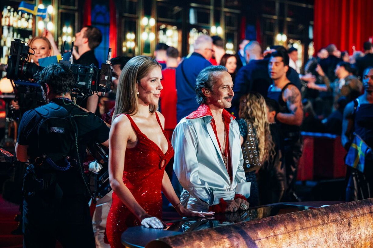 D'Victoria Swarovski an de Michael Ostrowski moderéieren den Eurovision Song Contest 2026 zu Wien.
