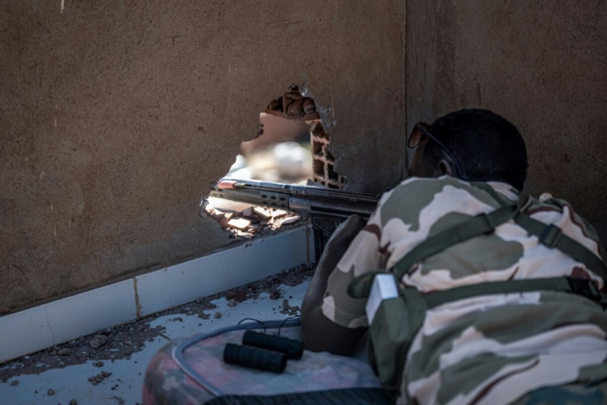 A Sudanese army soldier mans his position in Khartoum North on November 3, 2024