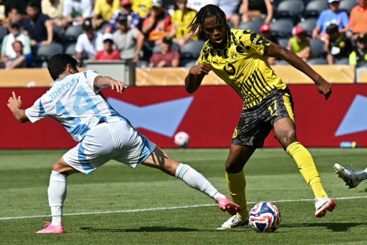 Carney Chukwuemeka (R) has joined Borussia Dortmund on a permanent deal.