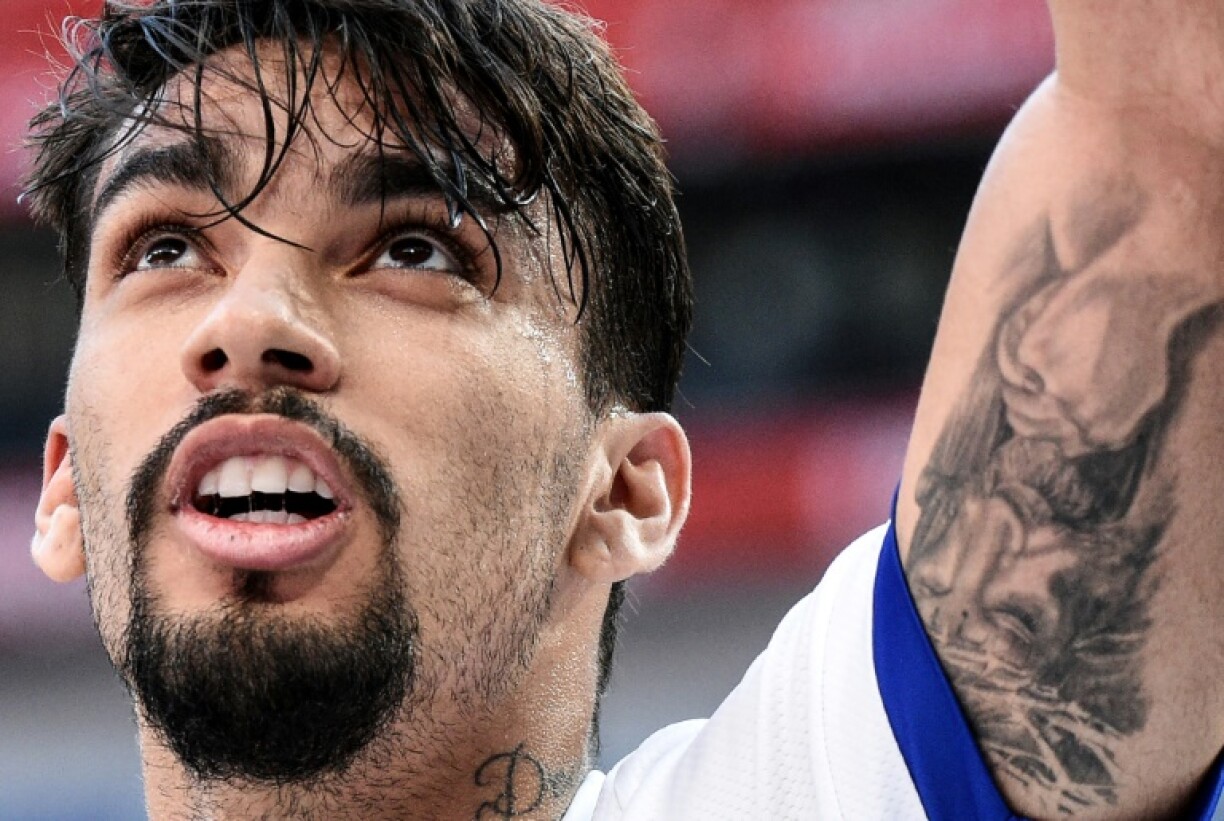 La joie du milieu de terrain brésilien de Lyon, Lucas Paqueta, après son but marqué contre Lorient, lors de leur match de L1, le 8 mai 2021 au Groupama Stadium à Décines-Charpieu