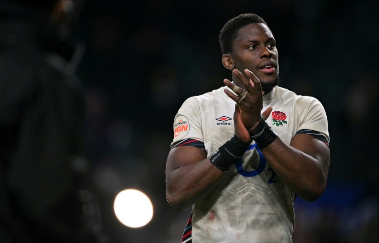 Long-awaited success: England captain Maro Itoje applauds the Twickenham crowd after his side's 26-25 Six Nations win against France