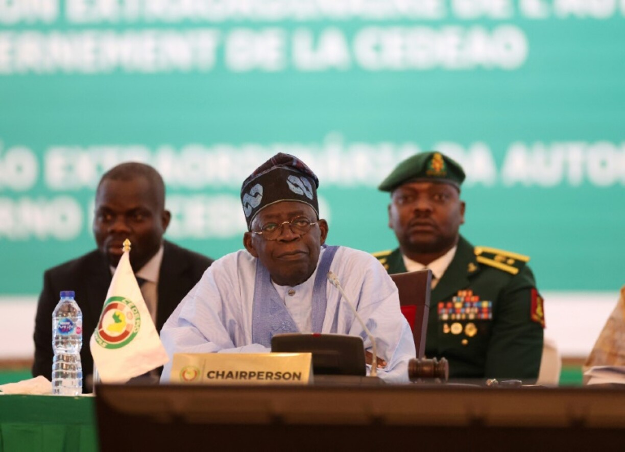 Le président du Nigeria Bola Tinubu, qui dirige la Cedeao, à Abuja le 30 juillet 2023