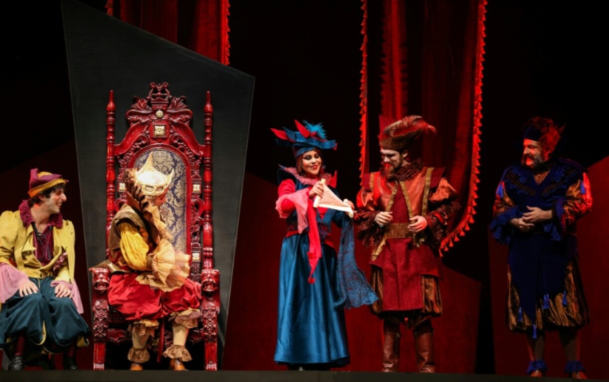 Tragedies such as King Lear are 'universal and resonate with people around the world', said lead actor Ahmad Saatchian