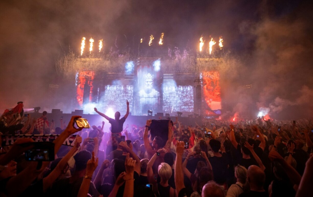 Some fans gave the banned Ustasha salute during and before the concert