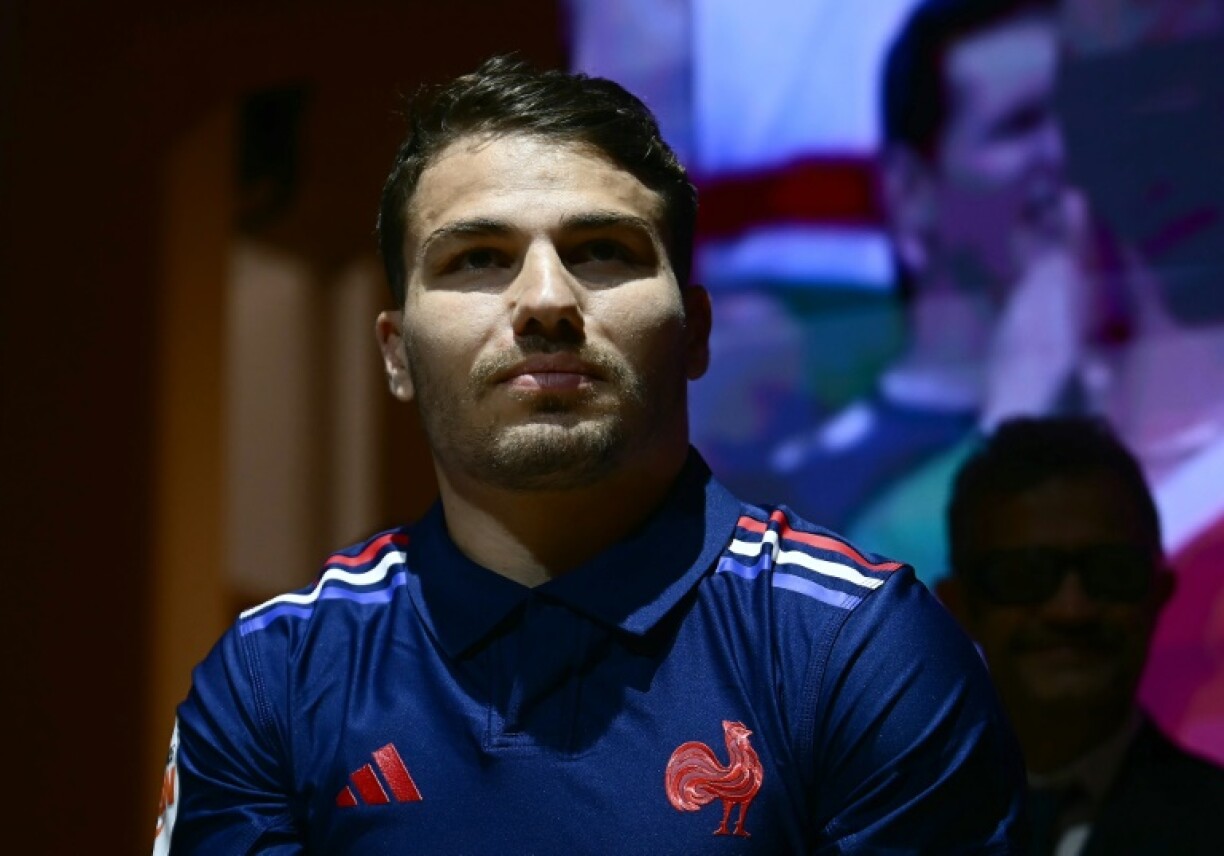 Antoine Dupont made his France debut in the 2017 Six Nations