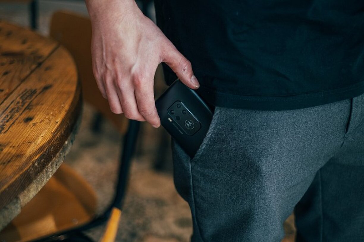 Un téléphone a notamment été dérobé, le voleur profitant de l'inattention d'une serveuse à Bonnevoie.