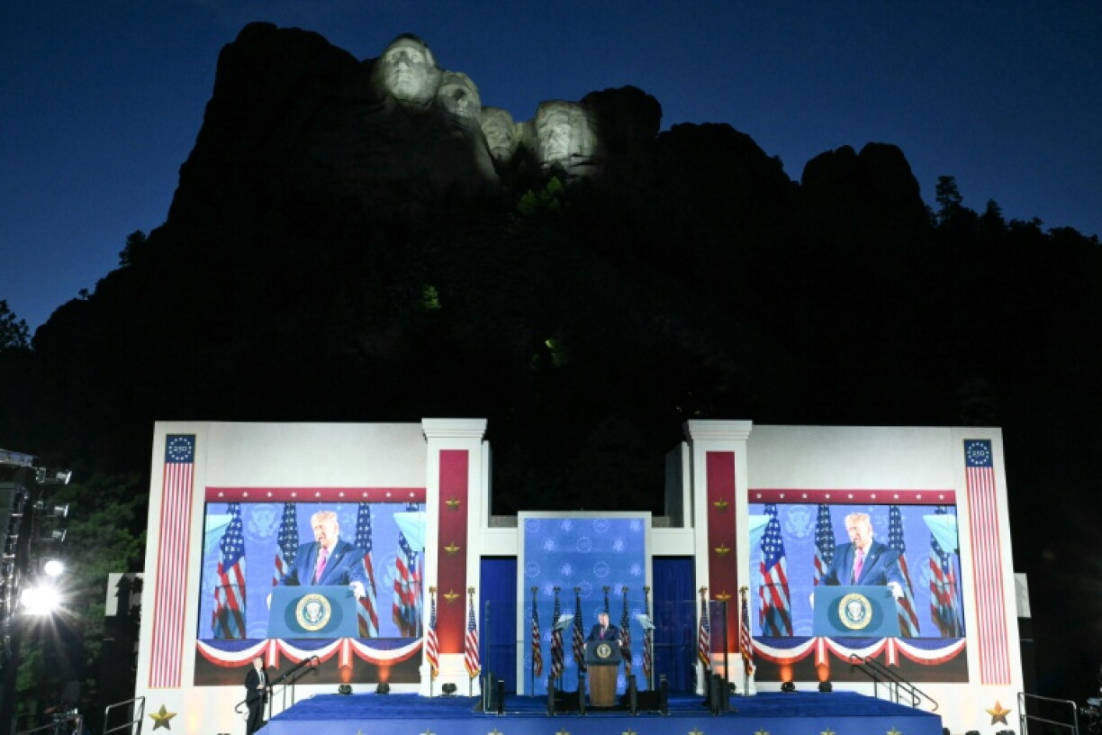 Donald Trump au pied du mont Rushmore, dans le Dakota du Sud, le 3 juillet 2026