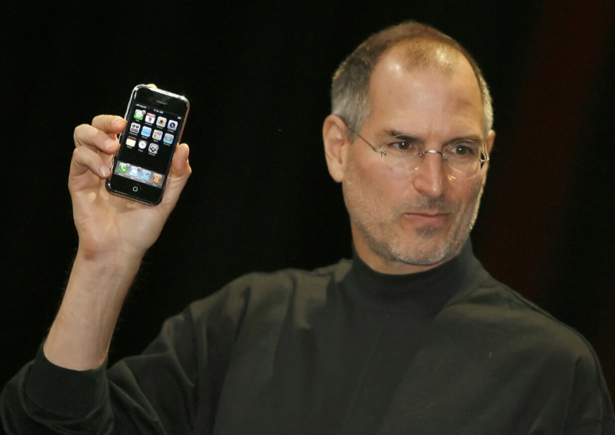 Steve Jobs présente l'iPhone en 2007
