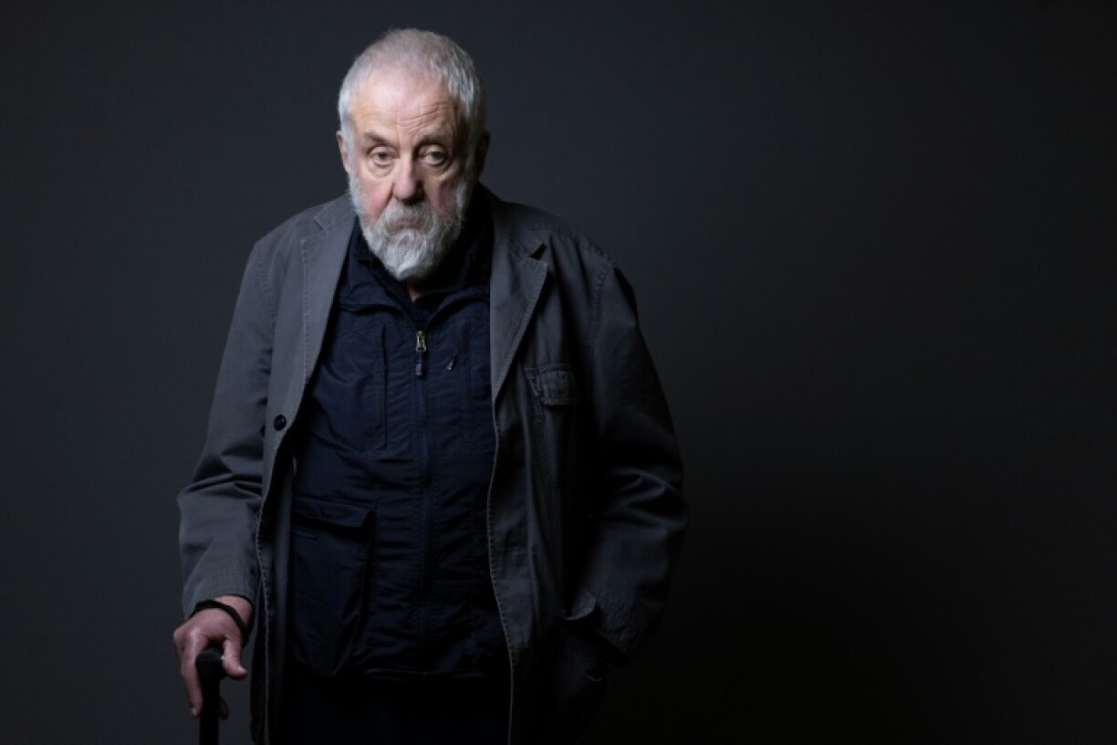 Leigh's 'Hard Truths' reunites him with actors from his 1996 hit 'Secrets and Lies'