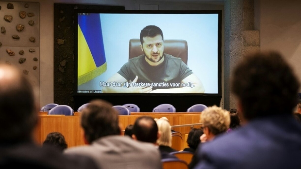 De Selenskyj am hollännesche Parlament.