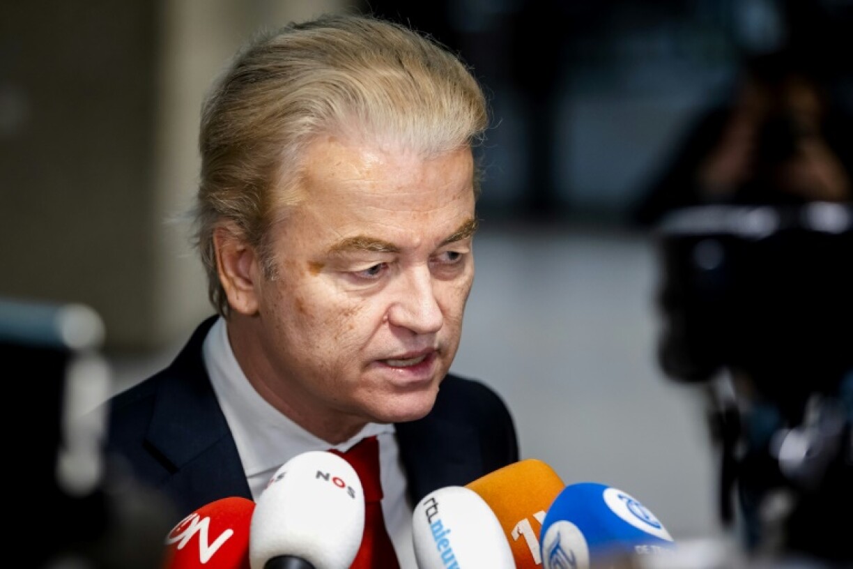 Geert Wilders répond aux journalistes, le 7 février 2024 à La Haye aux Pays-Bas